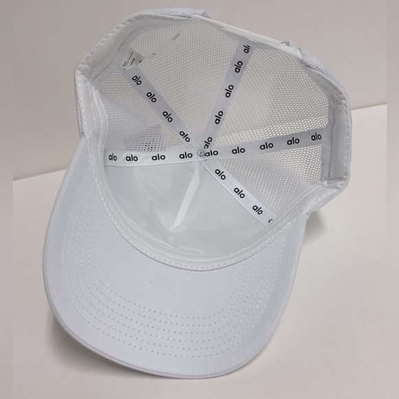 Alo District Trucker Hat White New Unisex - Picture 11 of 11